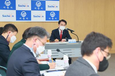 사천시는 20일 시청 중회의실에서 박동식 사천시장 주재로 안전·보건관리체계 구축을 위한 ‘2022년 중대재해예방 추진상황 보고회’를 개최했다. 
